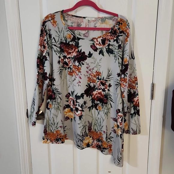 Ava James Light Blue Asymmetrical Top - Picture 2 of 13